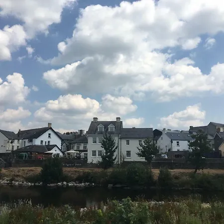 Riverside Brecon Exterior photo
